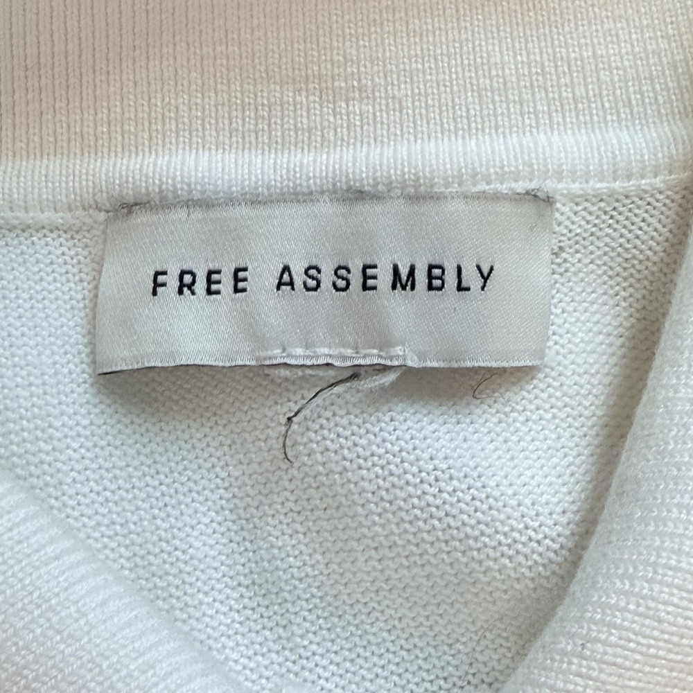 Free Assembly White Knit Button Up Lemon Print Clean Girl Cottagecore Top M - Picture 7 of 7